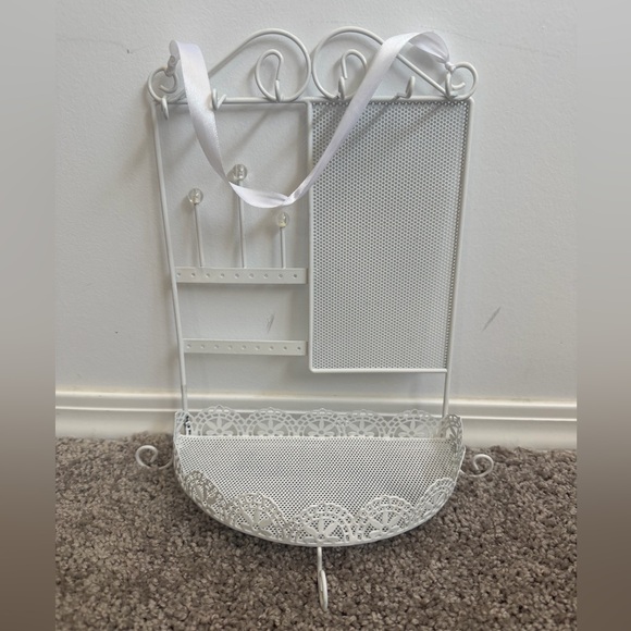 Other - Y2K vintage hanging jewelry holder white coquette 9x8”